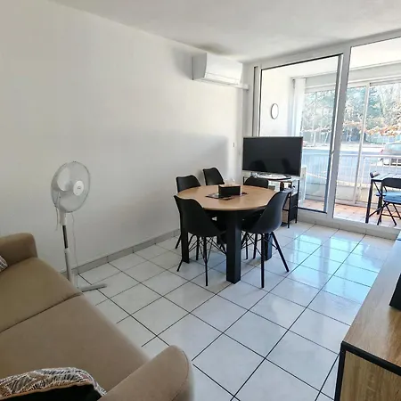 Renove Avec Climatisation A 300m De La - - Fr-1-732-112 Lejlighed *